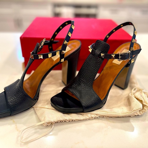 Valentino Rockstud block heel sandals. Size 39. Great condition! - Picture 8 of 12